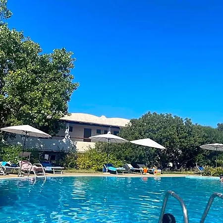 فندق Kyria Luxury 4*